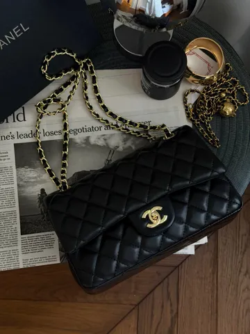 Chanel Classic 2.55 Medium Double Flap Black/Gold